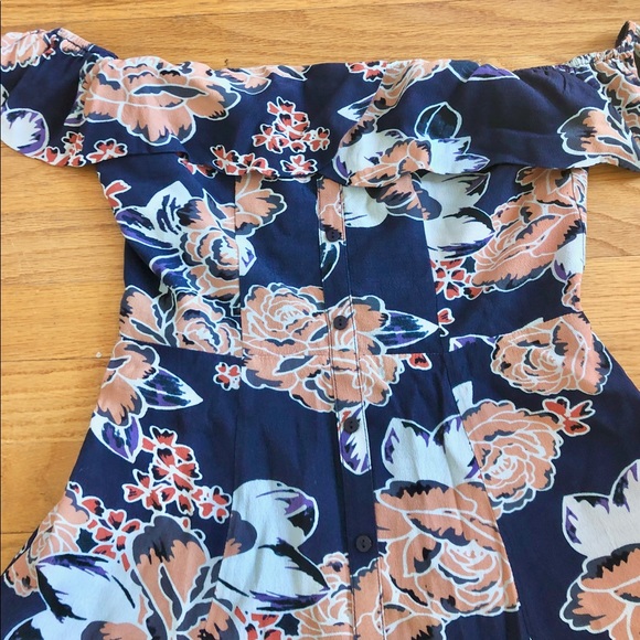 Lovers+Friends Off Shoulder Dress - Picture 3 of 4